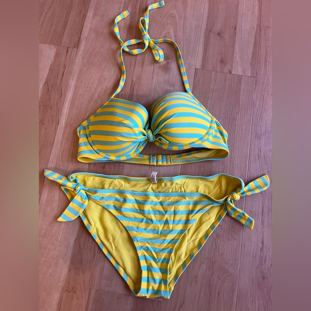 Aerie women’s 2 piece swim suit bikini